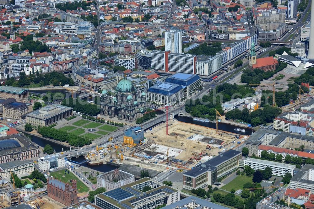 Berlin from above - View of the construction site for the new building the largest and most important cultural construction of the Federal Republic, the building of the Humboldt Forum in the form of the Berlin Palace