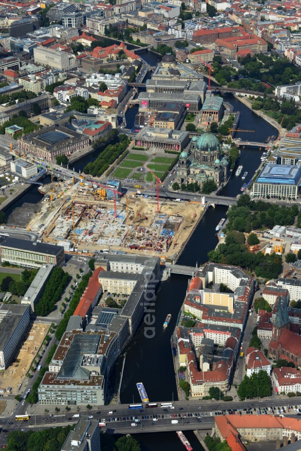 Aerial image Berlin - View of the construction site for the new building the largest and most important cultural construction of the Federal Republic, the building of the Humboldt Forum in the form of the Berlin Palace