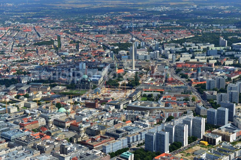 Aerial image Berlin - View of the construction site for the new building the largest and most important cultural construction of the Federal Republic, the building of the Humboldt Forum in the form of the Berlin Palace