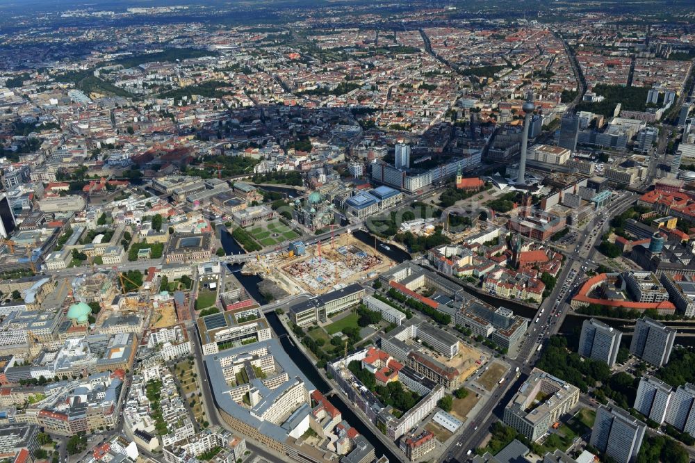 Berlin from above - View of the construction site for the new building the largest and most important cultural construction of the Federal Republic, the building of the Humboldt Forum in the form of the Berlin Palace