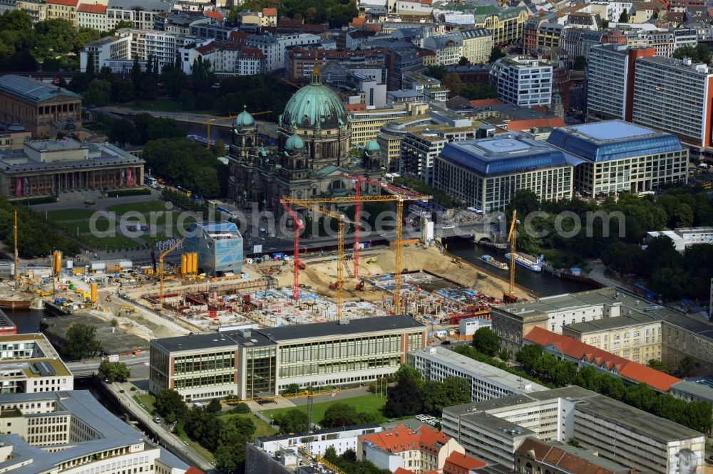 Aerial image Berlin - View of the construction site for the new building the largest and most important cultural construction of the Federal Republic, the building of the Humboldt Forum in the form of the Berlin Palace