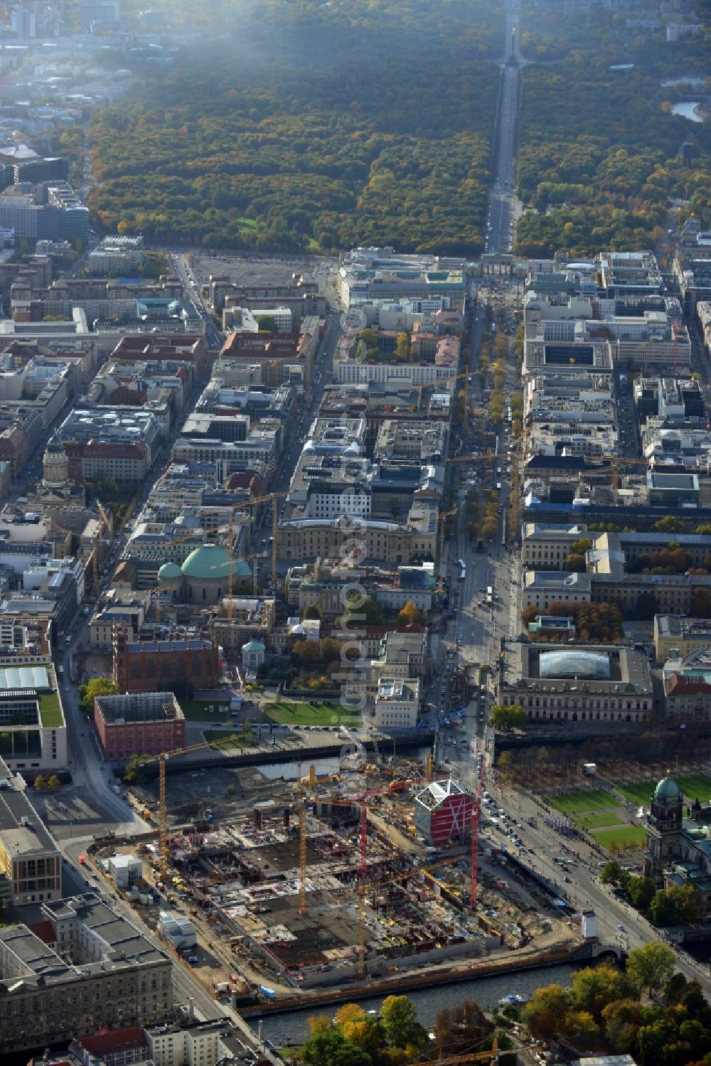 Berlin from above - View of the construction site for the new building the largest and most important cultural construction of the Federal Republic, the building of the Humboldt Forum in the form of the Berlin Palace