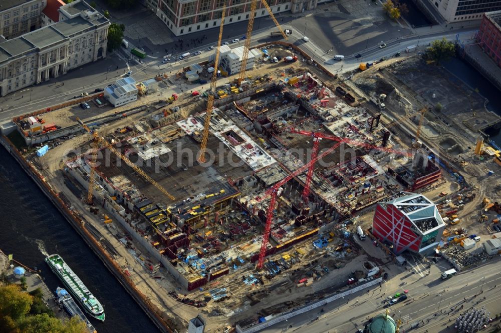 Berlin from above - View of the construction site for the new building the largest and most important cultural construction of the Federal Republic, the building of the Humboldt Forum in the form of the Berlin Palace