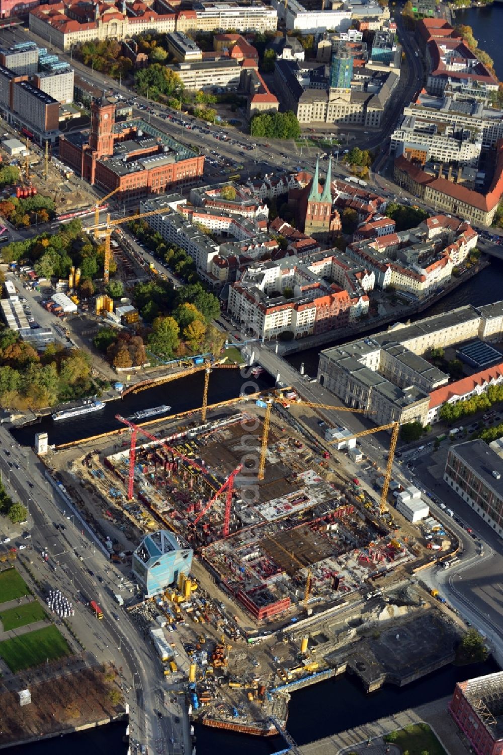 Berlin from above - View of the construction site for the new building the largest and most important cultural construction of the Federal Republic, the building of the Humboldt Forum in the form of the Berlin Palace