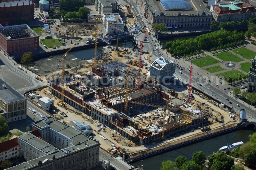 Berlin from above - View of the construction site for the new building the largest and most important cultural construction of the Federal Republic, the building of the Humboldt Forum in the form of the Berlin Palace