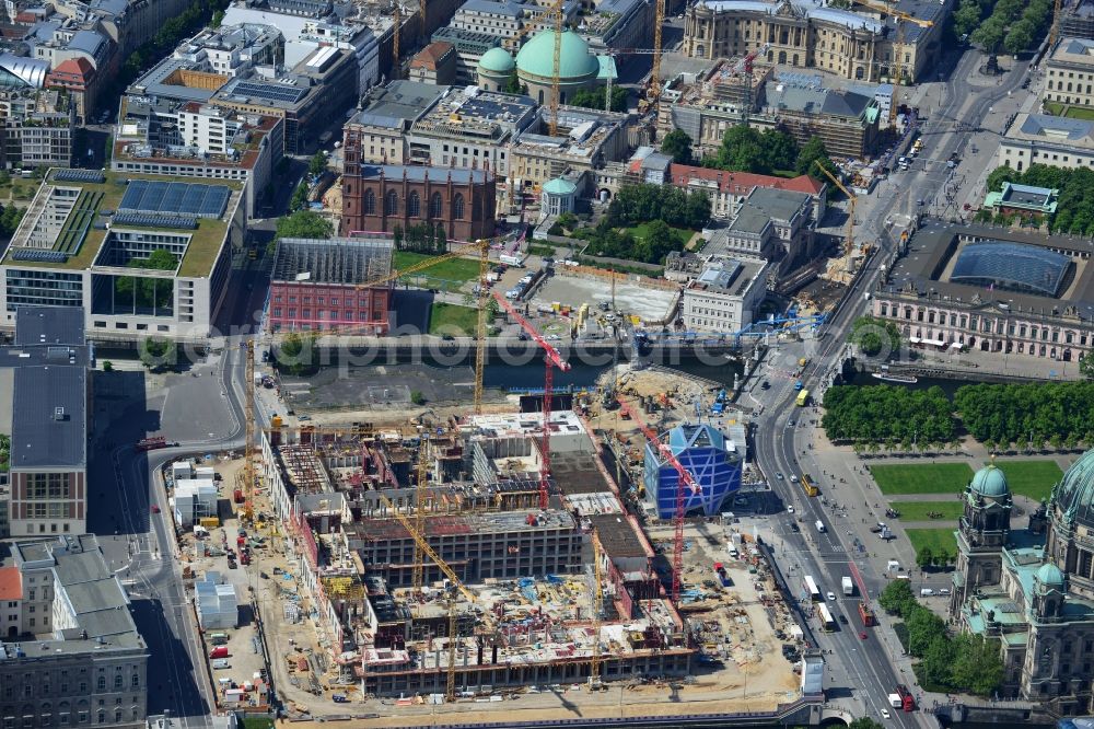 Aerial image Berlin - View of the construction site for the new building the largest and most important cultural construction of the Federal Republic, the building of the Humboldt Forum in the form of the Berlin Palace