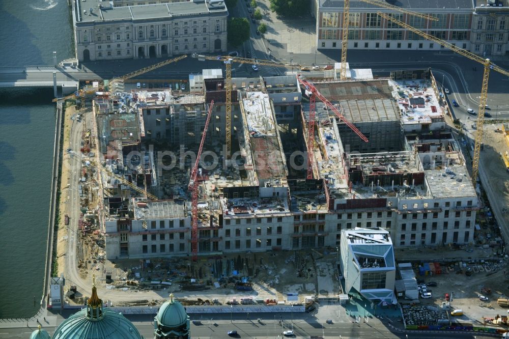 Aerial image Berlin - View of the construction site for the new building the largest and most important cultural construction of the Federal Republic, the building of the Humboldt Forum in the form of the Berlin Palace