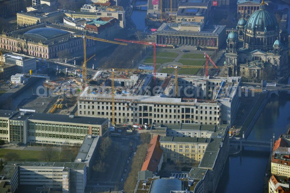 Aerial image Berlin - View of the construction site for the new building the largest and most important cultural construction of the Federal Republic, the building of the Humboldt Forum in the form of the Berlin Palace