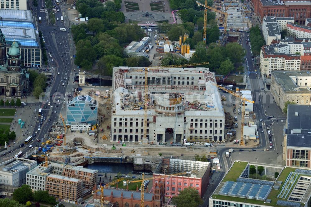 Aerial photograph Berlin - View of the construction site for the new building the largest and most important cultural construction of the Federal Republic, the building of the Humboldt Forum in the form of the Berlin Palace