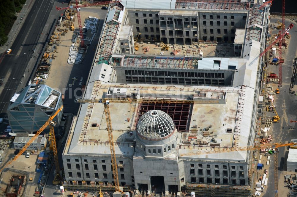 Aerial photograph Berlin - View of the construction site for the new building the largest and most important cultural construction of the Federal Republic, the building of the Humboldt Forum in the form of the Berlin Palace