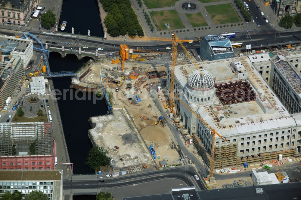 Aerial photograph Berlin - View of the construction site for the new building the largest and most important cultural construction of the Federal Republic, the building of the Humboldt Forum in the form of the Berlin Palace