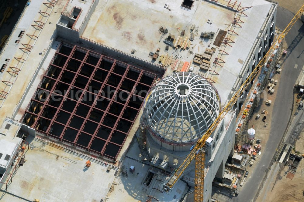 Berlin from the bird's eye view: View of the construction site for the new building the largest and most important cultural construction of the Federal Republic, the building of the Humboldt Forum in the form of the Berlin Palace