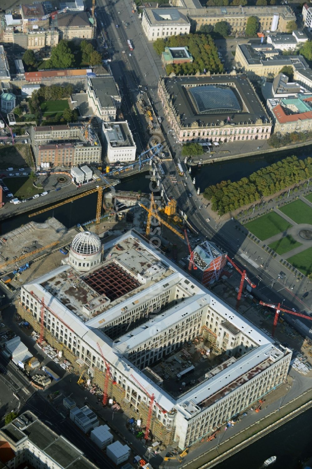 Aerial photograph Berlin - View of the construction site for the new building the largest and most important cultural construction of the Federal Republic, the building of the Humboldt Forum in the form of the Berlin Palace