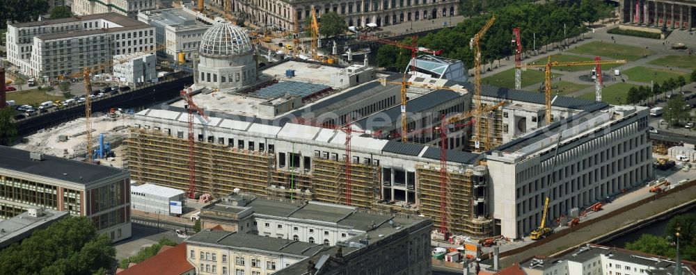 Aerial photograph Berlin - View of the construction site for the new building the largest and most important cultural construction of the Federal Republic, the building of the Humboldt Forum in the form of the Berlin Palace