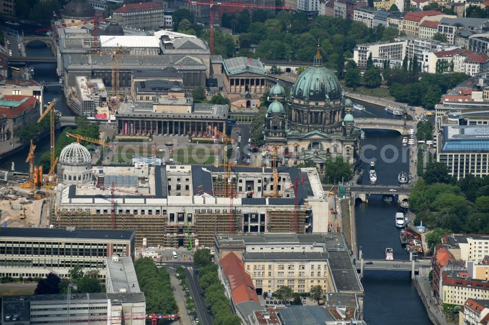 Aerial image Berlin - View of the construction site for the new building the largest and most important cultural construction of the Federal Republic, the building of the Humboldt Forum in the form of the Berlin Palace