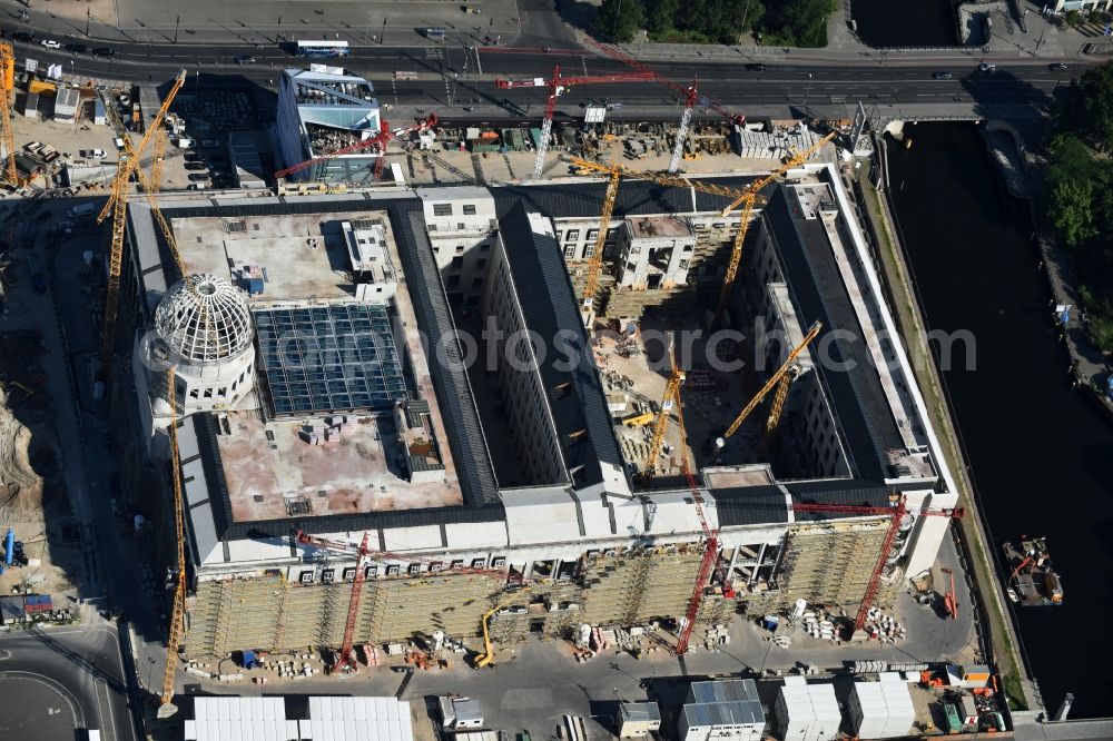 Aerial photograph Berlin - View of the construction site for the new building the largest and most important cultural construction of the Federal Republic, the building of the Humboldt Forum in the form of the Berlin Palace