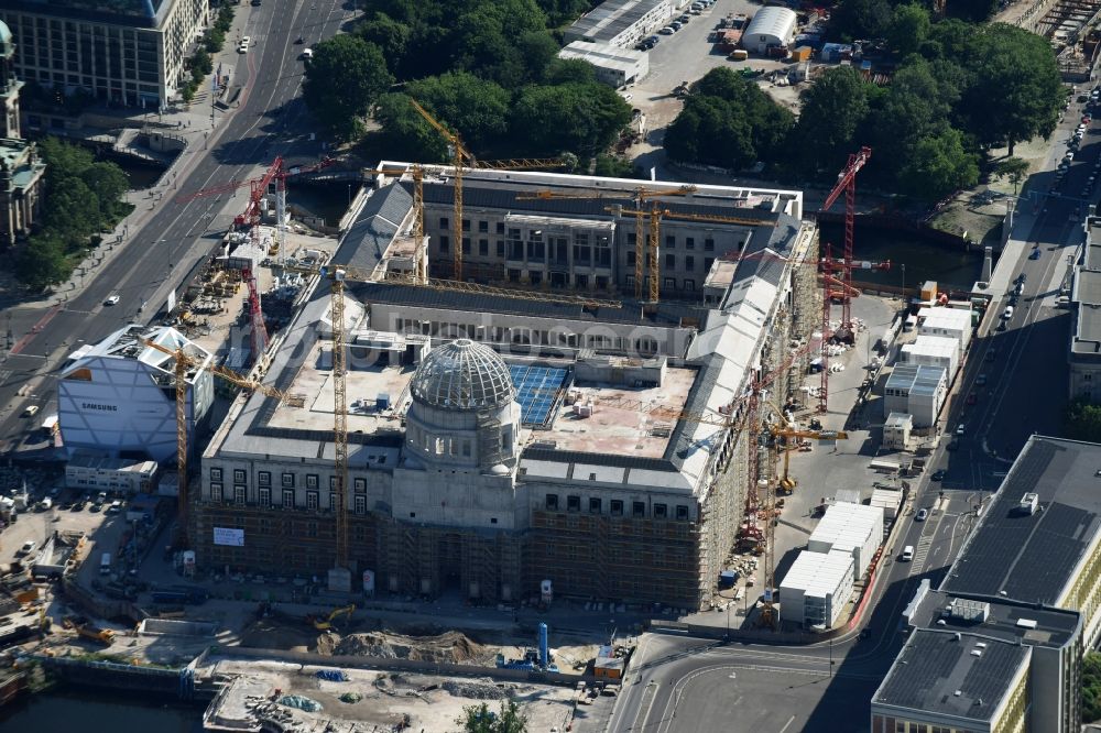 Aerial image Berlin - View of the construction site for the new building the largest and most important cultural construction of the Federal Republic, the building of the Humboldt Forum in the form of the Berlin Palace