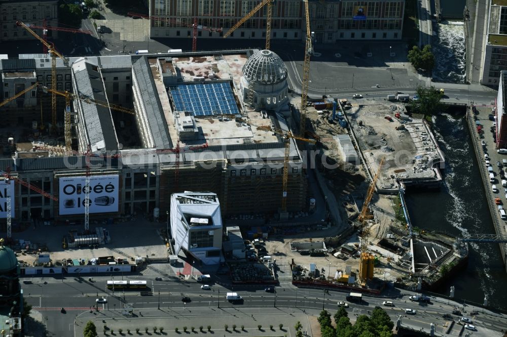 Aerial image Berlin - Construction site for the new building the largest and most important cultural construction of the Federal Republic, the building of the Humboldt Forum in the form of the Berlin Palace