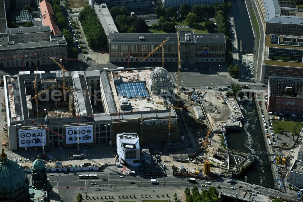 Aerial photograph Berlin - Construction site for the new building the largest and most important cultural construction of the Federal Republic, the building of the Humboldt Forum in the form of the Berlin Palace