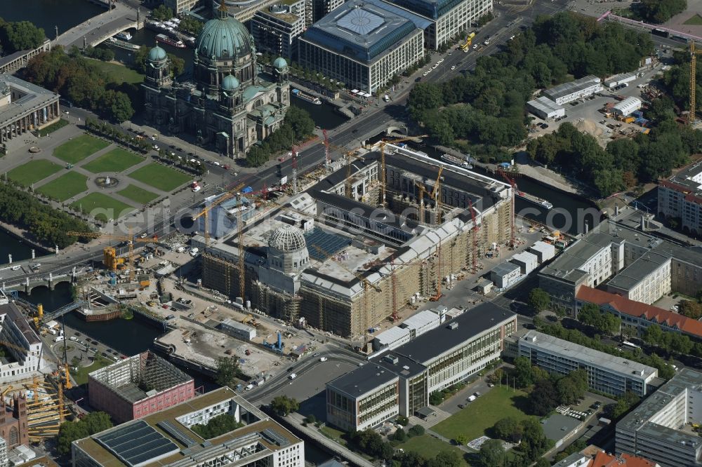 Aerial image Berlin - View of the construction site for the new building the largest and most important cultural construction of the Federal Republic, the building of the Humboldt Forum in the form of the Berlin Palace