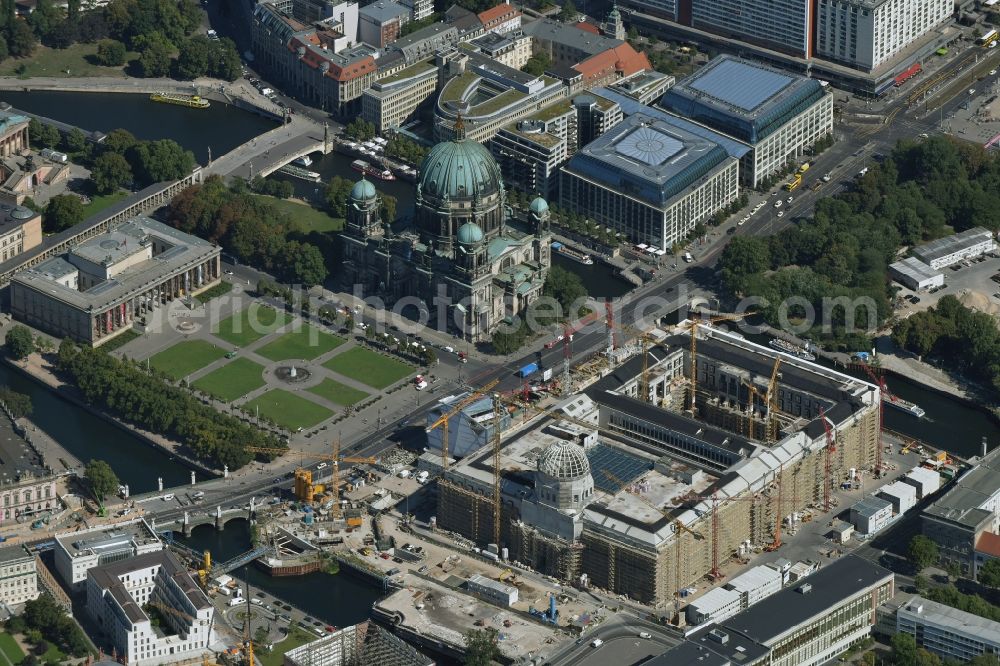 Berlin from the bird's eye view: View of the construction site for the new building the largest and most important cultural construction of the Federal Republic, the building of the Humboldt Forum in the form of the Berlin Palace