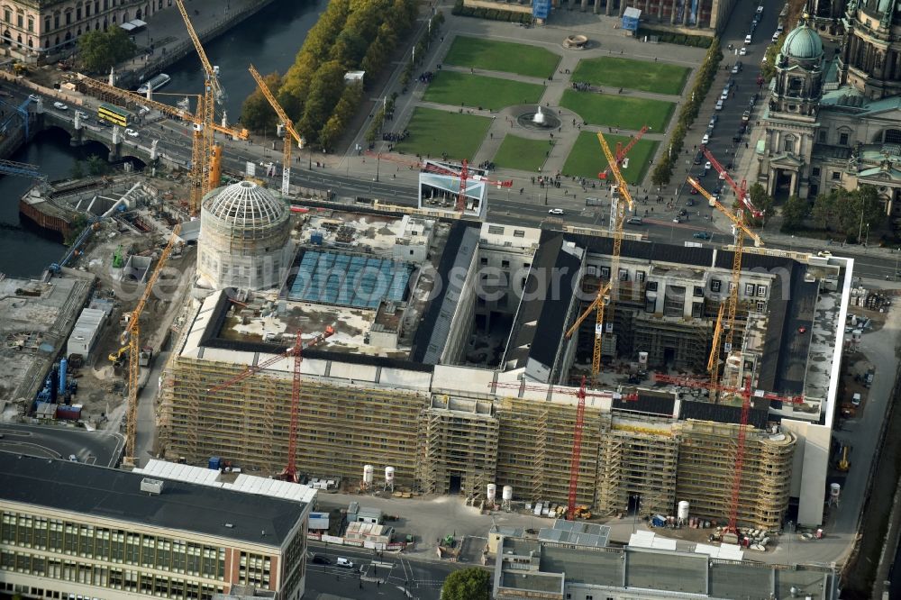 Aerial photograph Berlin - Construction site for the new building the largest and most important cultural construction of the Federal Republic, the building of the Humboldt Forum in the form of the Berlin Palace