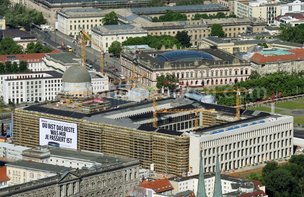 Aerial image Berlin - Construction site for the new building the largest and most important cultural construction of the Federal Republic, the building of the Humboldt Forum in the form of the Berlin Palace