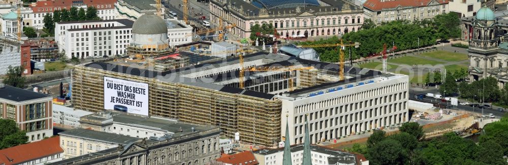 Berlin from above - Construction site for the new building the largest and most important cultural construction of the Federal Republic, the building of the Humboldt Forum in the form of the Berlin Palace