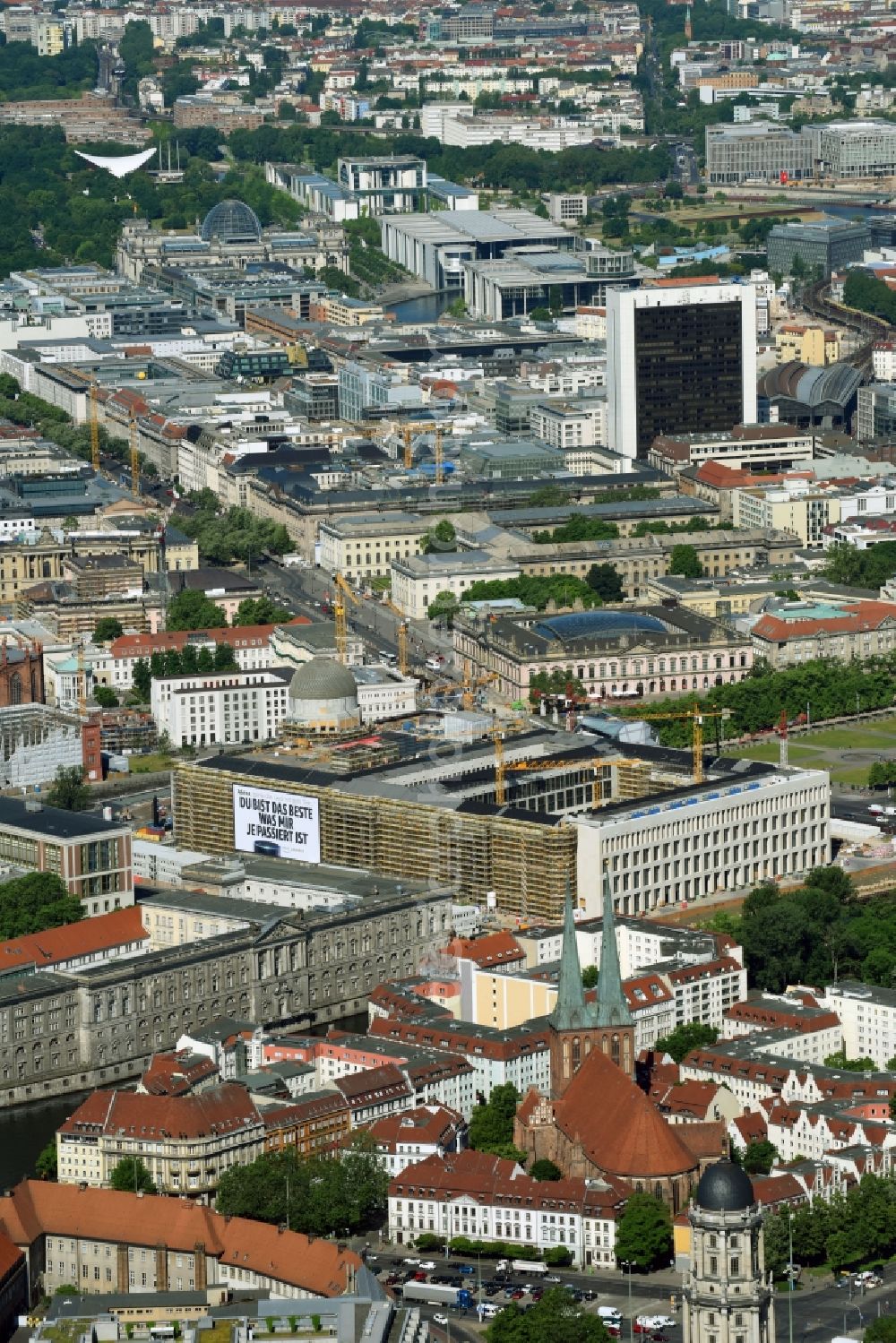 Aerial photograph Berlin - Construction site for the new building the largest and most important cultural construction of the Federal Republic, the building of the Humboldt Forum in the form of the Berlin Palace