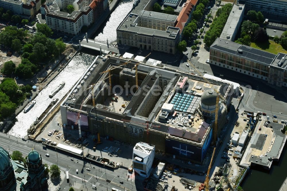 Aerial image Berlin - Construction site for the new building the largest and most important cultural construction of the Federal Republic, the building of the Humboldt Forum in the form of the Berlin Palace