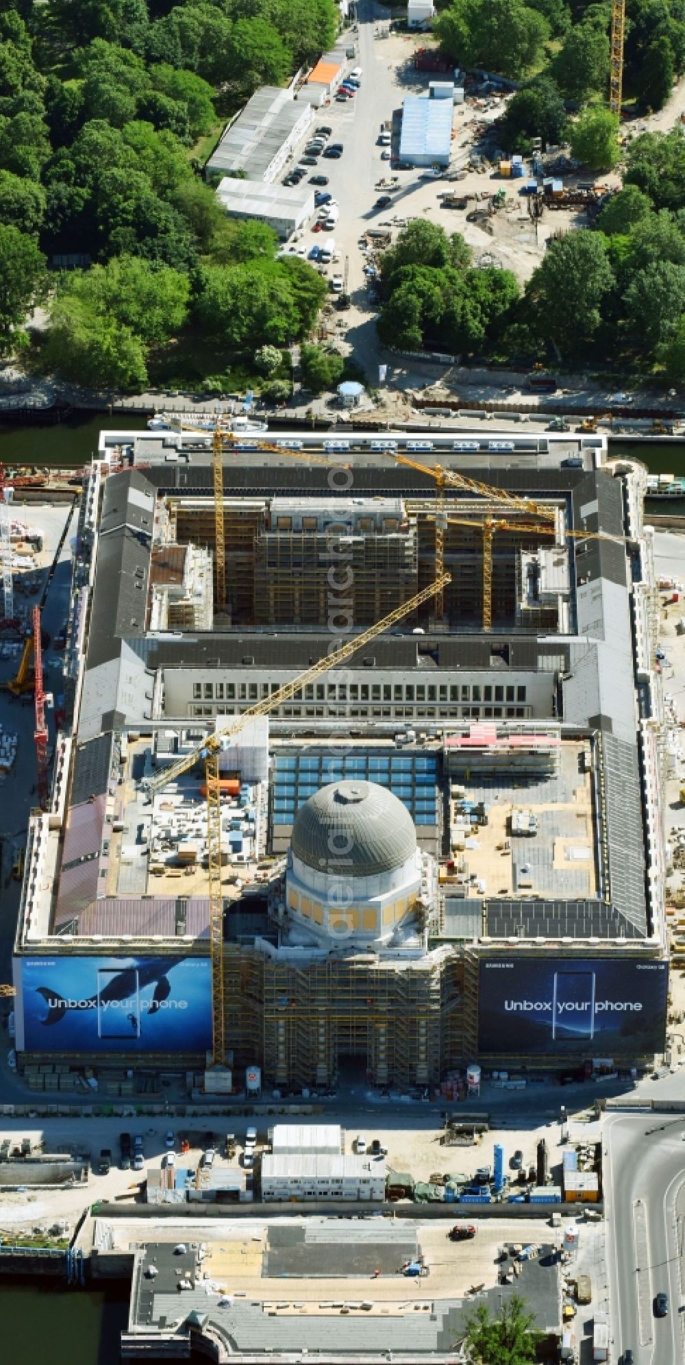 Aerial photograph Berlin - Construction site for the new building the largest and most important cultural construction of the Federal Republic, the building of the Humboldt Forum in the form of the Berlin Palace