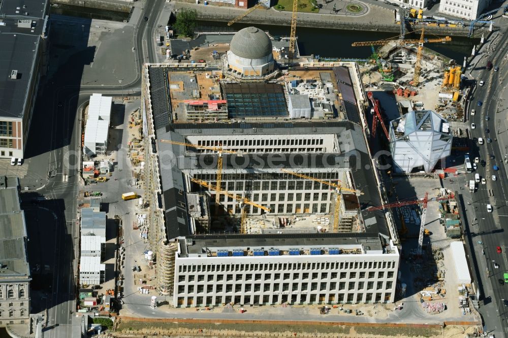 Aerial image Berlin - Construction site for the new building the largest and most important cultural construction of the Federal Republic, the building of the Humboldt Forum in the form of the Berlin Palace