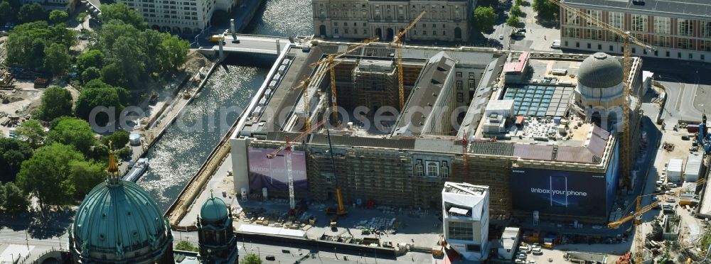 Aerial photograph Berlin - Construction site for the new building the largest and most important cultural construction of the Federal Republic, the building of the Humboldt Forum in the form of the Berlin Palace