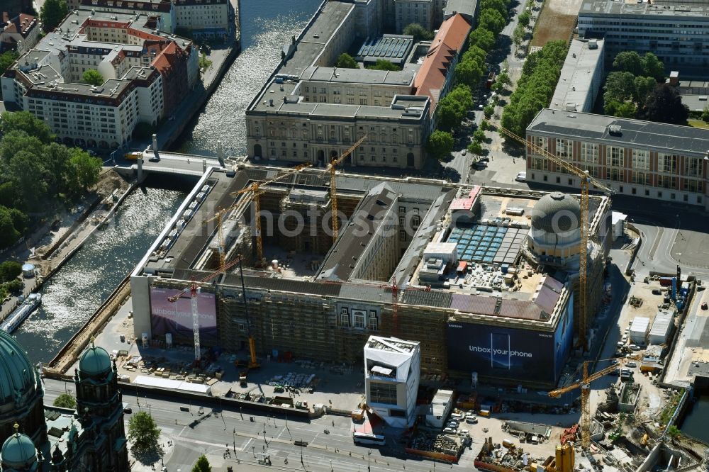 Aerial image Berlin - Construction site for the new building the largest and most important cultural construction of the Federal Republic, the building of the Humboldt Forum in the form of the Berlin Palace