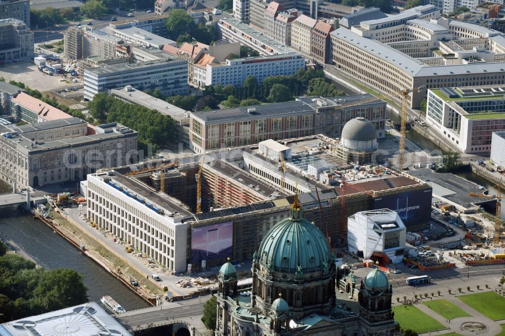 Aerial photograph Berlin - Construction site for the new building the largest and most important cultural construction of the Federal Republic, the building of the Humboldt Forum in the form of the Berlin Palace