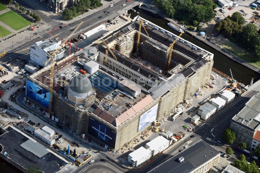 Aerial image Berlin - Construction site for the new building the largest and most important cultural construction of the Federal Republic, the building of the Humboldt Forum in the form of the Berlin Palace