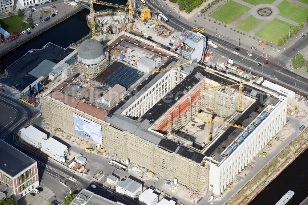 Aerial photograph Berlin - Construction site for the new building the largest and most important cultural construction of the Federal Republic, the building of the Humboldt Forum in the form of the Berlin Palace