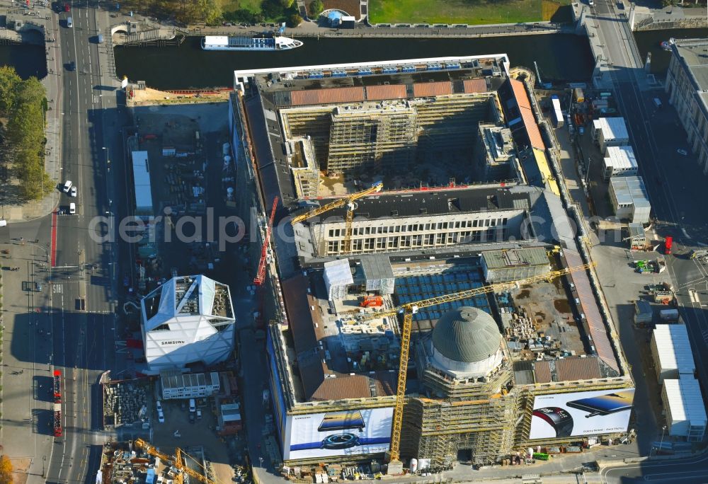 Aerial photograph Berlin - Construction site for the new building the largest and most important cultural construction of the Federal Republic, the building of the Humboldt Forum in the form of the Berlin Palace