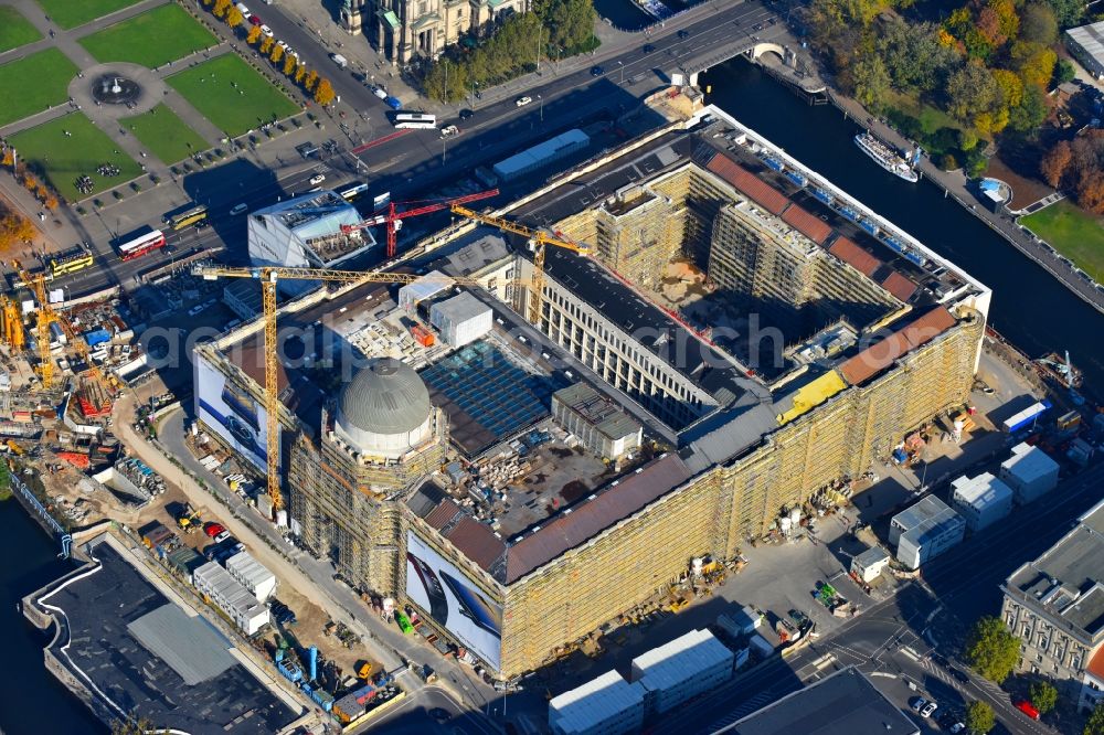 Aerial image Berlin - Construction site for the new building the largest and most important cultural construction of the Federal Republic, the building of the Humboldt Forum in the form of the Berlin Palace