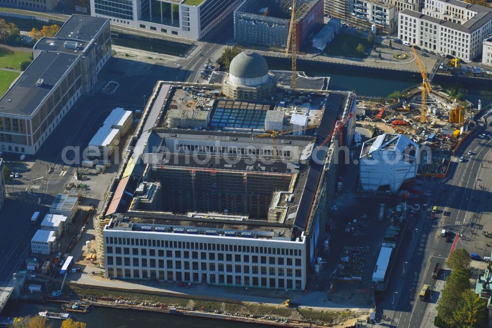 Aerial photograph Berlin - Construction site for the new building the largest and most important cultural construction of the Federal Republic, the building of the Humboldt Forum in the form of the Berlin Palace