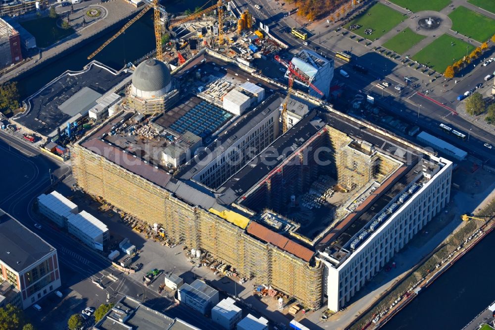 Aerial photograph Berlin - Construction site for the new building the largest and most important cultural construction of the Federal Republic, the building of the Humboldt Forum in the form of the Berlin Palace