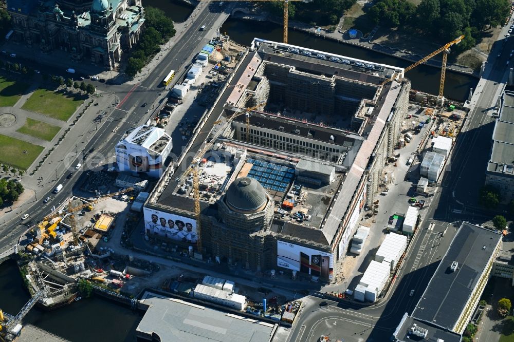 Aerial image Berlin - Construction site for the new building the largest and most important cultural construction of the Federal Republic, the building of the Humboldt Forum in the form of the Berlin Palace