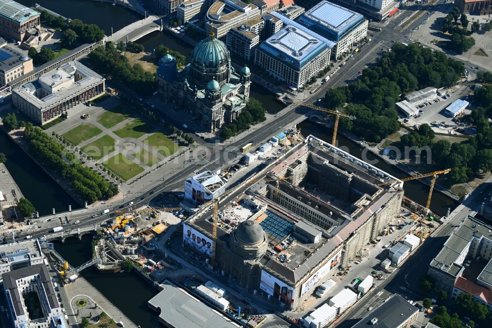 Aerial photograph Berlin - Construction site for the new building the largest and most important cultural construction of the Federal Republic, the building of the Humboldt Forum in the form of the Berlin Palace