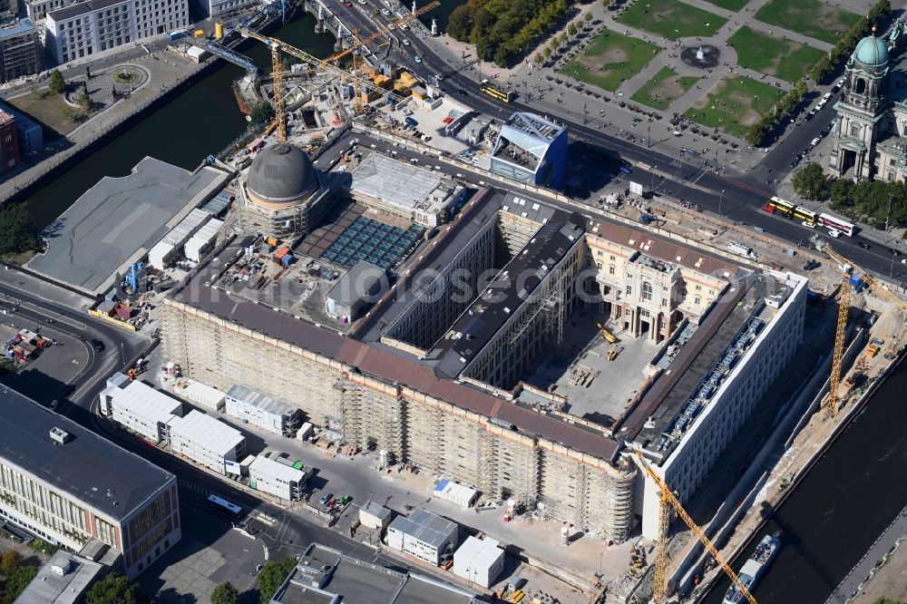 Aerial image Berlin - Construction site for the new building the largest and most important cultural construction of the Federal Republic, the building of the Humboldt Forum in the form of the Berlin Palace