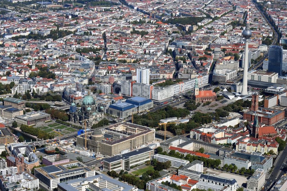 Aerial photograph Berlin - Construction site for the new building the largest and most important cultural construction of the Federal Republic, the building of the Humboldt Forum in the form of the Berlin Palace