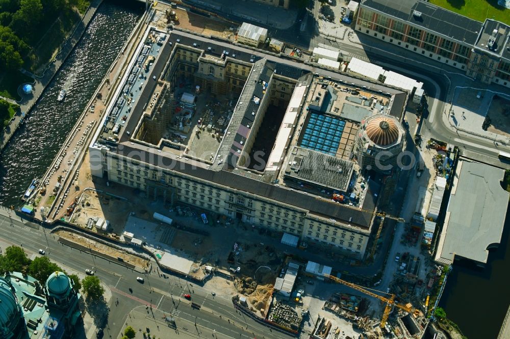 Aerial image Berlin - Construction site for the new building the largest and most important cultural construction of the Federal Republic, the building of the Humboldt Forum in the form of the Berlin Palace