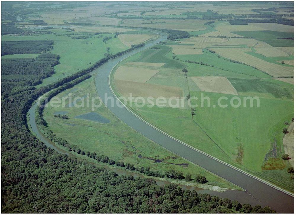 Burg from above - 30.06.2004; Blick auf den Elbe - Havelkanal zwischen Zerben und Burg, vorbei an Ihleburg und Parchau