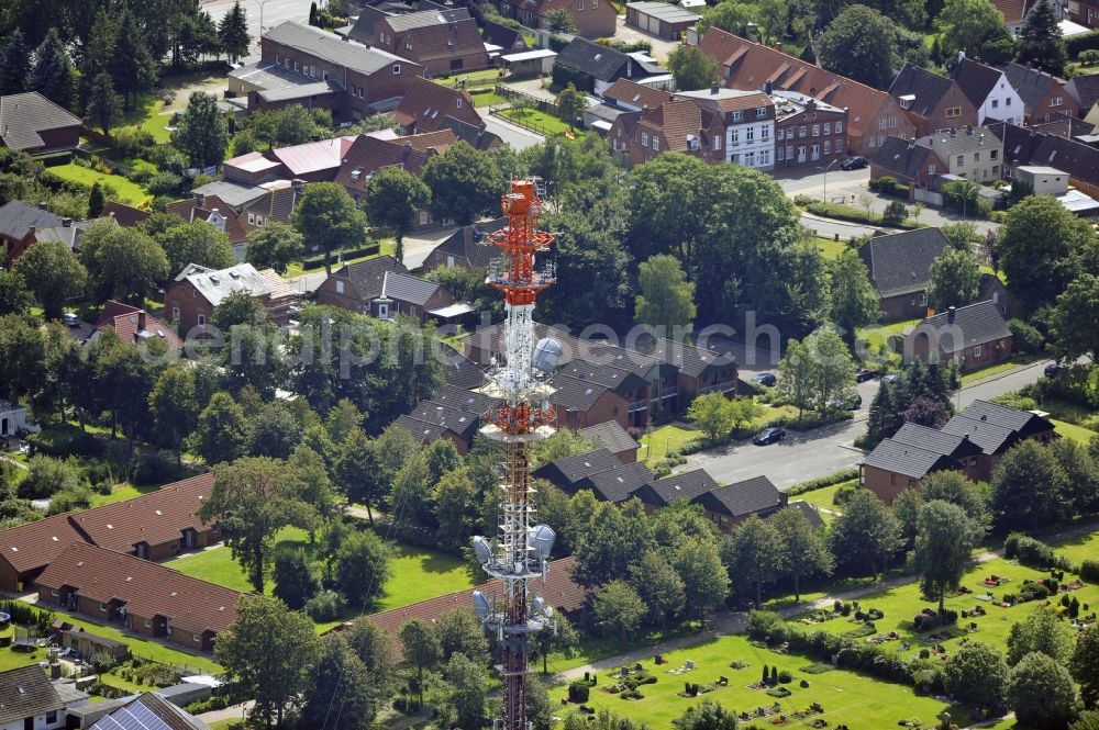 Garding from the bird's eye view: Blick auf den Umsetzer/ Sendemast Garding auch bekannt als Fernsehsender Eiderstedt. Die Sanierungsarbeiten wurden ausgeführt durch die Firma Werner Diener GmbH & Co. Industrieanstrich KG. Restoration works on the broadcasting tower / transmitter mast Garding.