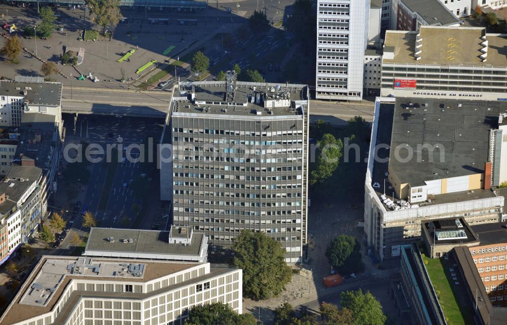 Aerial image Bremen - Sicht auf den Sitz des Umwelt-und Solzialressorts Bremen. Das ehemalige Siemens-Hochhaus im Contrescarpe 72 ist mit 61 Metern eines der höchsten Gebäude in Bremen. View to the seat of the Environment Department and Socialressort in Bremen. The former Siemens-Highrise in the Contrescarpe 72 is 61 metres high and is one of the tallest buildings in Bremen.