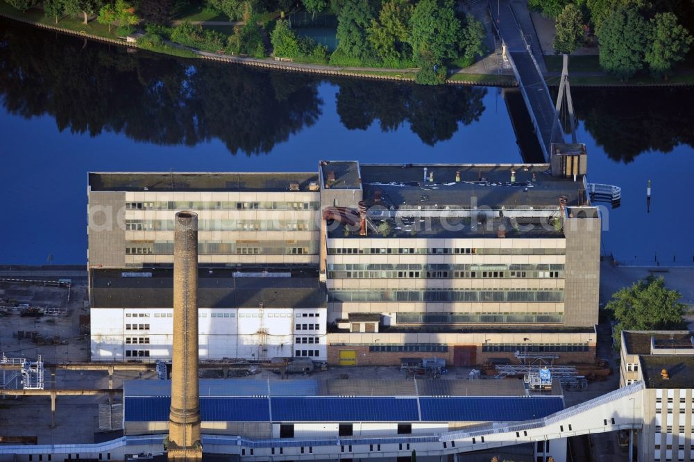 Berlin from the bird's eye view: Vacant industrial building in on the former site of the Cable plant Oberspree at the Kaisersteg in the Wilhelminenhofstraße in Oberschöneweide in Berlin